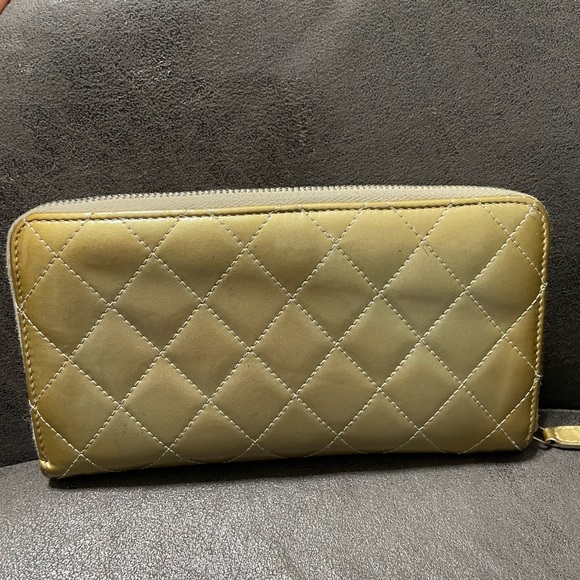 Chanel long wallet with free chain & COA - Picture 4 of 11